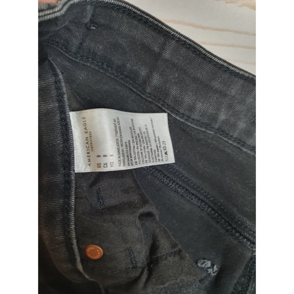 American Eagle High Rise Shortie Distressed Denim Shorts, Black, Women's Size 8 - Picture 10 of 15